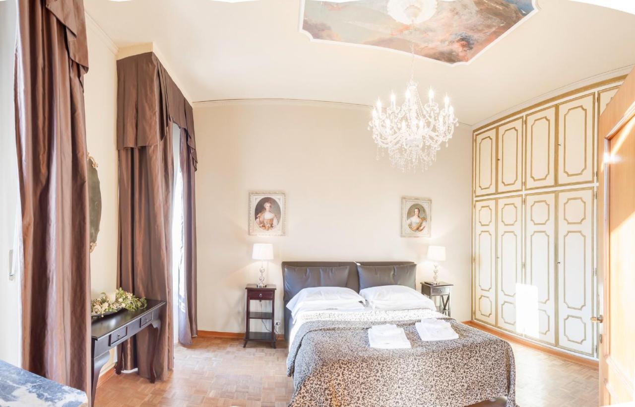 Rialto Canal View With Terrace And Balcony By Wonderful Italy * Venedig