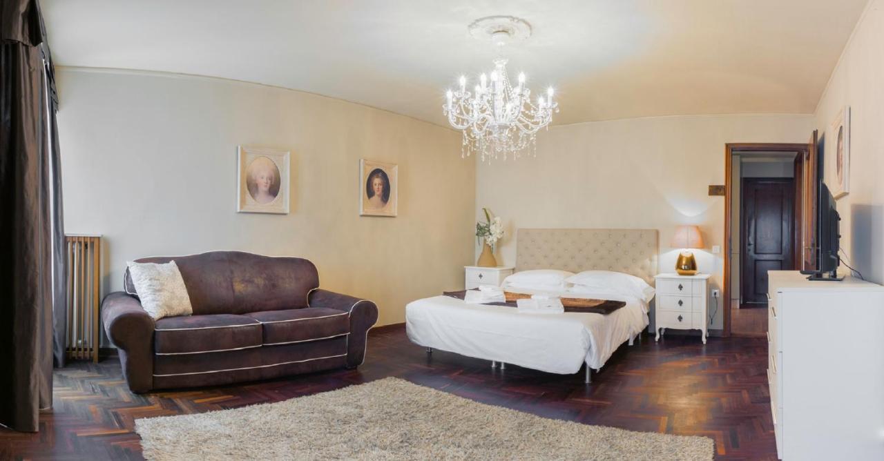 Rialto Canal View With Terrace And Balcony By Wonderful Italy * Venecia